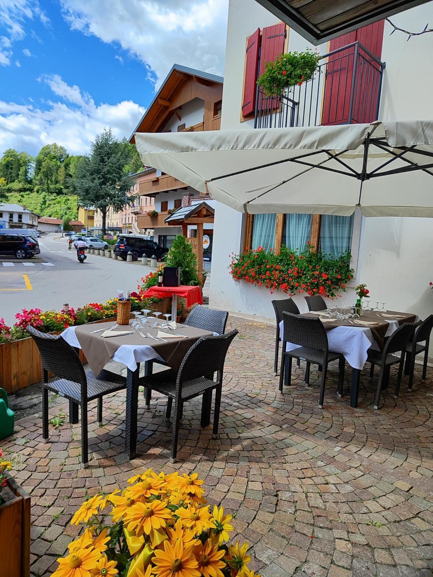 Al Sole Hotel Ristorante Dal 1870 П'єве-ді-Кадоре Екстер'єр фото