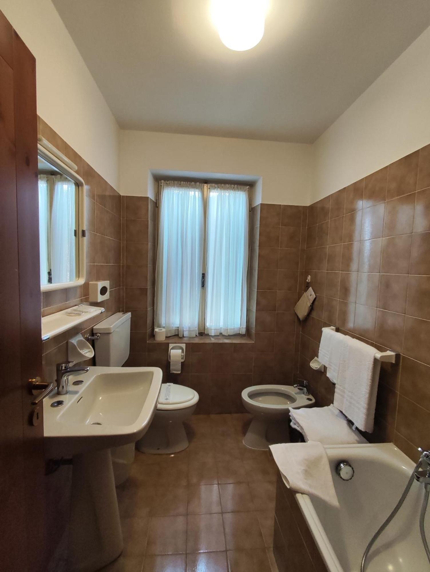 Al Sole Hotel Ristorante Dal 1870 П'єве-ді-Кадоре Номер фото